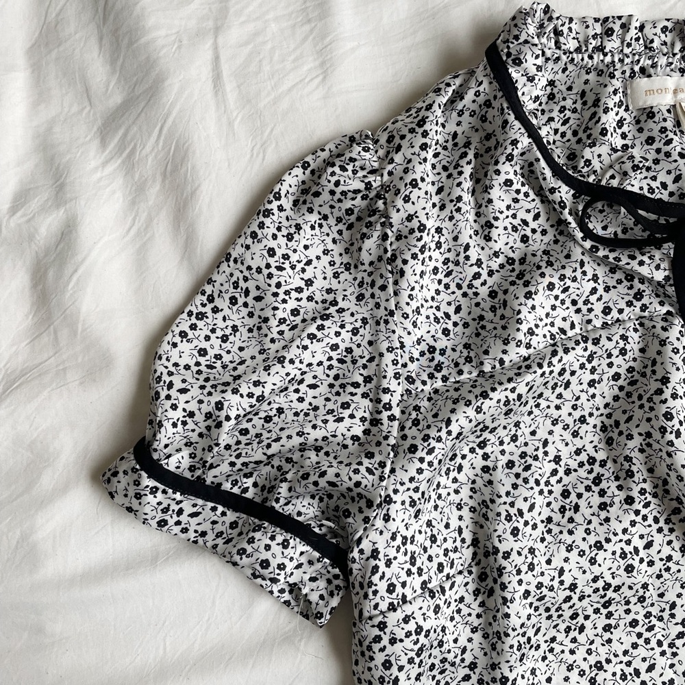 B&W blouse!! - Picture 6 of 6